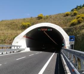Superstrada, in arrivo nuovi lavori alla Galleria Varano: come cambia la viabilità fino a fine 2026 Superstrada, in arrivo nuovi lavori alla Galleria Varano: come cambia la viabilità fino a fine 2026