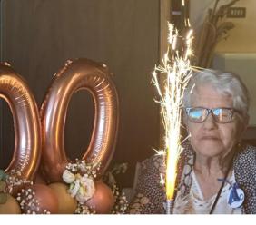 Sarnano festeggia i 100 anni di Gilde Bagazzoli, la storica cuoca delle scuole Sarnano festeggia i 100 anni di Gilde Bagazzoli, la storica cuoca delle scuole