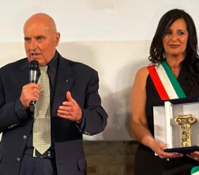 Matelica, Sauro Grimaldi premiato tra i “Marchigiani dell’Anno in Italia e nel mondo" Matelica, Sauro Grimaldi premiato tra i “Marchigiani dell’Anno in Italia e nel mondo"