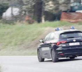 Treia, ubriaco al volante finisce fuori strada: 35enne denunciato e patente ritirata Treia, ubriaco al volante finisce fuori strada: 35enne denunciato e patente ritirata