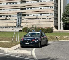 San Severino, paziente aggredisce un medico e semina il caos in ospedale: "Basta operatori sanitari lasciati soli" San Severino, paziente aggredisce un medico e semina il caos in ospedale: "Basta operatori sanitari lasciati soli"
