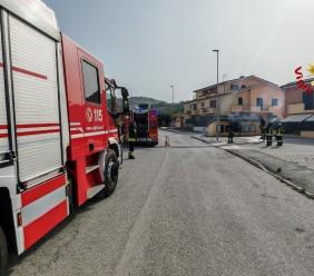 Montelupone, incendio ai contatori elettrici di un condominio: intervento dei vigili del fuoco Montelupone, incendio ai contatori elettrici di un condominio: intervento dei vigili del fuoco
