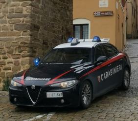Tolentino, mostra patente falsa dopo l'incidente: denunciato un 37enne