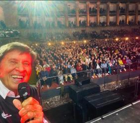Gianni Morandi incanta lo Sferisterio: una notte da "eterno ragazzo"