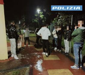Montecassiano, caos alla bocciofila: 21enne tenta la fuga e aggredisce polizia e carabinieri