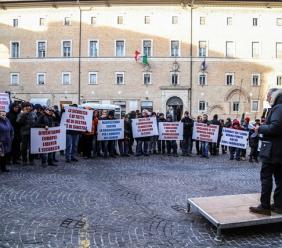 Sit-in per la sicurezza, Saltamartini: "se qualcuno userà la pistola, noi l'avevamo detto" - VIDEO