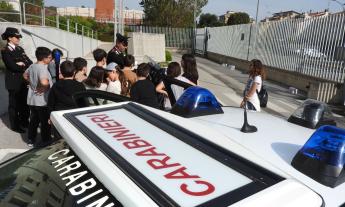 Civitanova, i carabinieri insegnano la cultura della legalità agli studenti della scuola Zavatti
