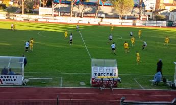 Eccellenza, clamoroso harakiri Tolentino: la Fermana segna 4 gol in un tempo e vola in testa