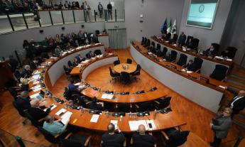 Marche, voto netto contro il riconoscimento della Palestina. Bocciate in Consiglio mozioni della minoranza