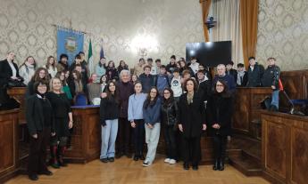 Macerata, studenti francesi in visita in Provincia. Il consiglio di Parcaroli: "Imparate le lingue e viaggiate"