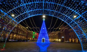 San Severino, Piazza del Popolo in gara per l'albero di Natale più bello delle Marche
