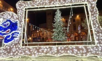 Tolentino accoglie il Gran Galà della Befana: spettacolo e solidarietà sul palco