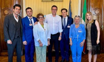 La Lega Macerata lancia la raccolta firme "Io sto col poliziotto": banchetti in centro dopo i fatti di Torino