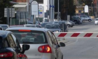 Civitanova, chiusura temporanea di via Carducci per lavori sul passaggio a livello