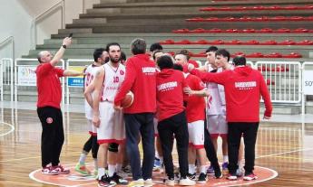 Climacalor vince 58-54 contro Campetto Ancona: partita intensa, recupero e infortunio Severini