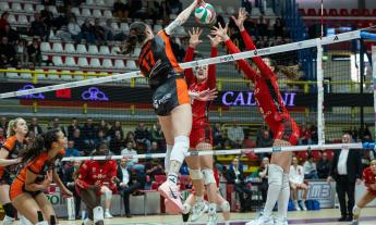 Volley, la CBF Balducci risale ma si arrende al tie-break: un buon punto a Busto Arsizio