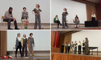 Leopardi parla tedesco all’Ite Gentili: il teatro bilingue unisce le scuole della provincia