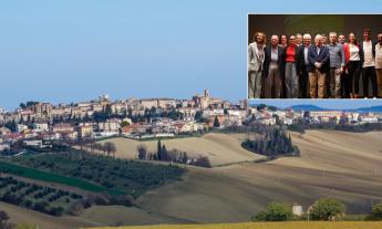 Viabilità a Montefano: semaforo e controlli, è polemica sui costi. "Serviva un marciapiede"