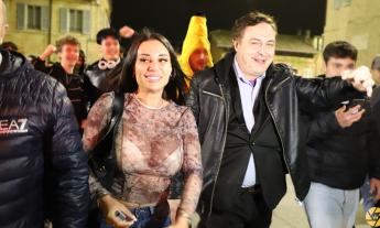Andrea Dipré arriva a Fermo: "Io Maradona della politica". In lista la pornostar Freya Ferrari