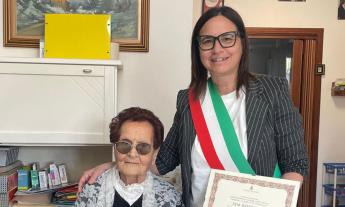 Ada Battellini spegne 102 candeline: è festa a Tolentino