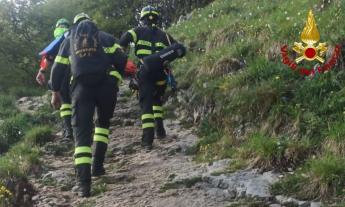 Matelica, cade sul sentiero di Cima San Vicino: escursionista recuperato dai soccorritori