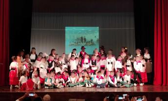 Li Matti de Montecò portano folklore e dialetto nelle scuole