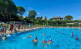 Macerata, l'estate 2026 decolla alla piscina Filarmonica: record di presenze