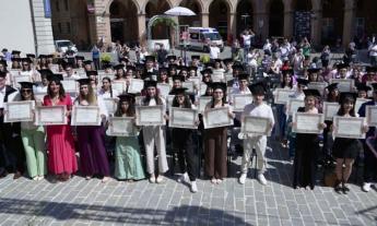UniMc celebra laureati e neo laureati: due giorni di festa nel cuore di Macerata