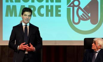 Quasi 5mila laureati in fuga dalle Marche: la Regione corre ai ripari con bonus assunzioni per gli under 36