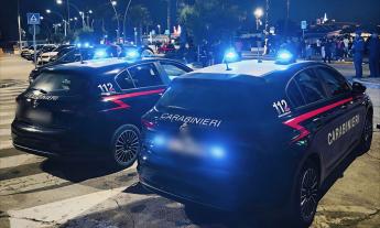 Sicurezza sul litorale, controllati due stabilimenti balneari a Potenza Picena: identificate 36 persone