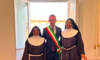 Matelica, Suor Elisea ottiene la cittadinanza italiana: accolta in Municipio