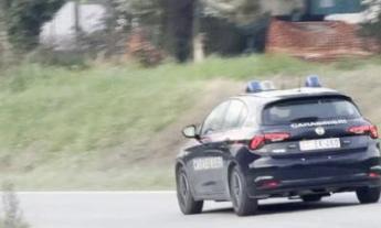 Treia, ubriaco al volante finisce fuori strada: 35enne denunciato  e patente ritirata