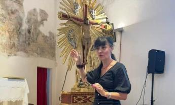 Dalle macerie alla rinascita: restituito a Cessapalombo il prezioso crocifisso di Barberetti