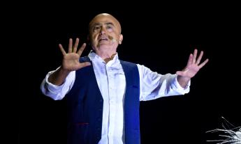 Urbisaglia, il maltempo ferma lo spettacolo di Paolo Cevoli: si recupera il 25 agosto all'Anfiteatro Romano
