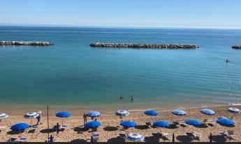 Porto Recanati, via libera alla balneazione: revocato il divieto a nord della foce del Potenza