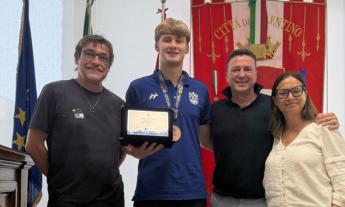 Remi Gagliardi bronzo europeo nel tennis: Tolentino celebra il giovane atleta