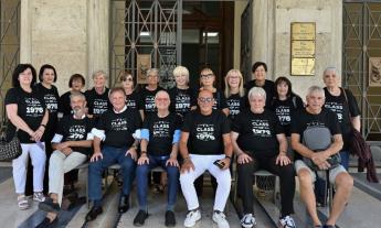Macerata, la 5ª A del “Gentili” si ritrova dopo 50 anni: 21 compagni di nuovo insieme