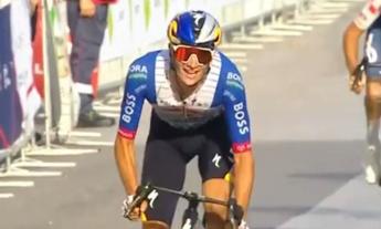 Giulio Pellizzari fa le "prove generali" per il Mondiale e si prende il Giro della Toscana