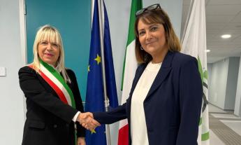 San Severino, la prima campanella porta una nuova dirigente al “Divini”: Catia Scattolini alla guida dell’istituto