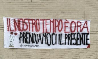 Pochi autobus, aule con muffa e bagni inagibili: gli Studenti Medi riaccendono i riflettori sui disagi