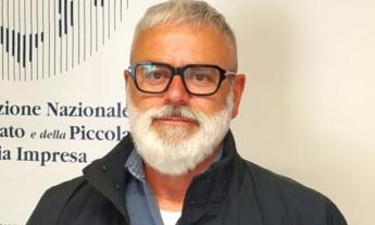 Caro carburanti, l’allarme degli autotrasportatori: “Rischiamo di non avere liquidità per fare rifornimento”