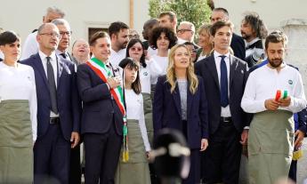 Meloni ad Ascoli per il taglio del nastro di Palazzo Saladini Pilastri: “Sono concentrata sul mio lavoro”