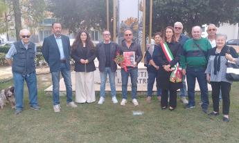 Porto Potenza Picena, una rosa per Norma Cossetto: arriva una panchina tricolore