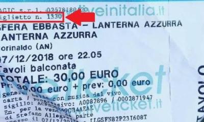 il biglietto siae del locale dove è indicata l'ora di inizio dello spettacolo (e non della serata)