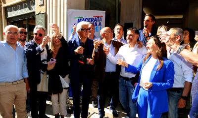 Il brindisi di gruppo del centrodestra