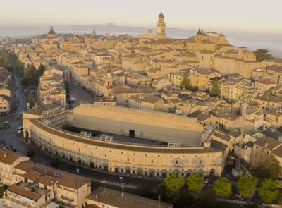 Macerata, anche lo Sferisterio diventa un cantiere: resterà chiuso per un mese