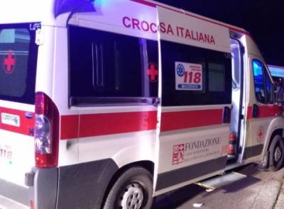 Montecassiano, precipita dal balcone: donna trasferita d'urgenza a Torrette