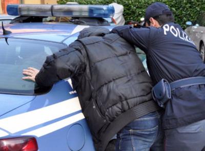 In fuga dalla Toscana per evitare alla cattura, rintracciati a Recanati: scatta l'arresto