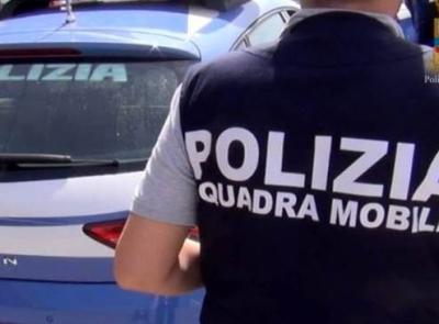 Aggredirono un giovane a Bologna riducendolo in fin di vita: arrestato a Potenza Picena uno degli autori