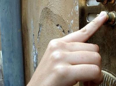 Montefano, truffa del falso carabiniere: rubati gioielli per 10mila euro, denunciati un uomo e una donna